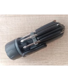💡 Latarka z zestawem śrubokrętów STAC – praktyczne narzędzie 2w1 🧰