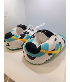 Meta tytuł: KicksKapcie kapcie sneakersy w krowie łatki 35–44