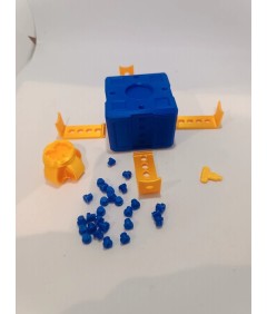 Pudełko prezentowe prank 3D 6×6×7,5 cm – niebiesko-złote unboxing