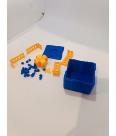 Pudełko prezentowe prank 3D 6×6×7,5 cm – niebiesko-złote unboxing