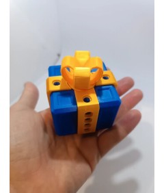 Pudełko prezentowe prank 3D 6×6×7,5 cm – niebiesko-złote unboxing